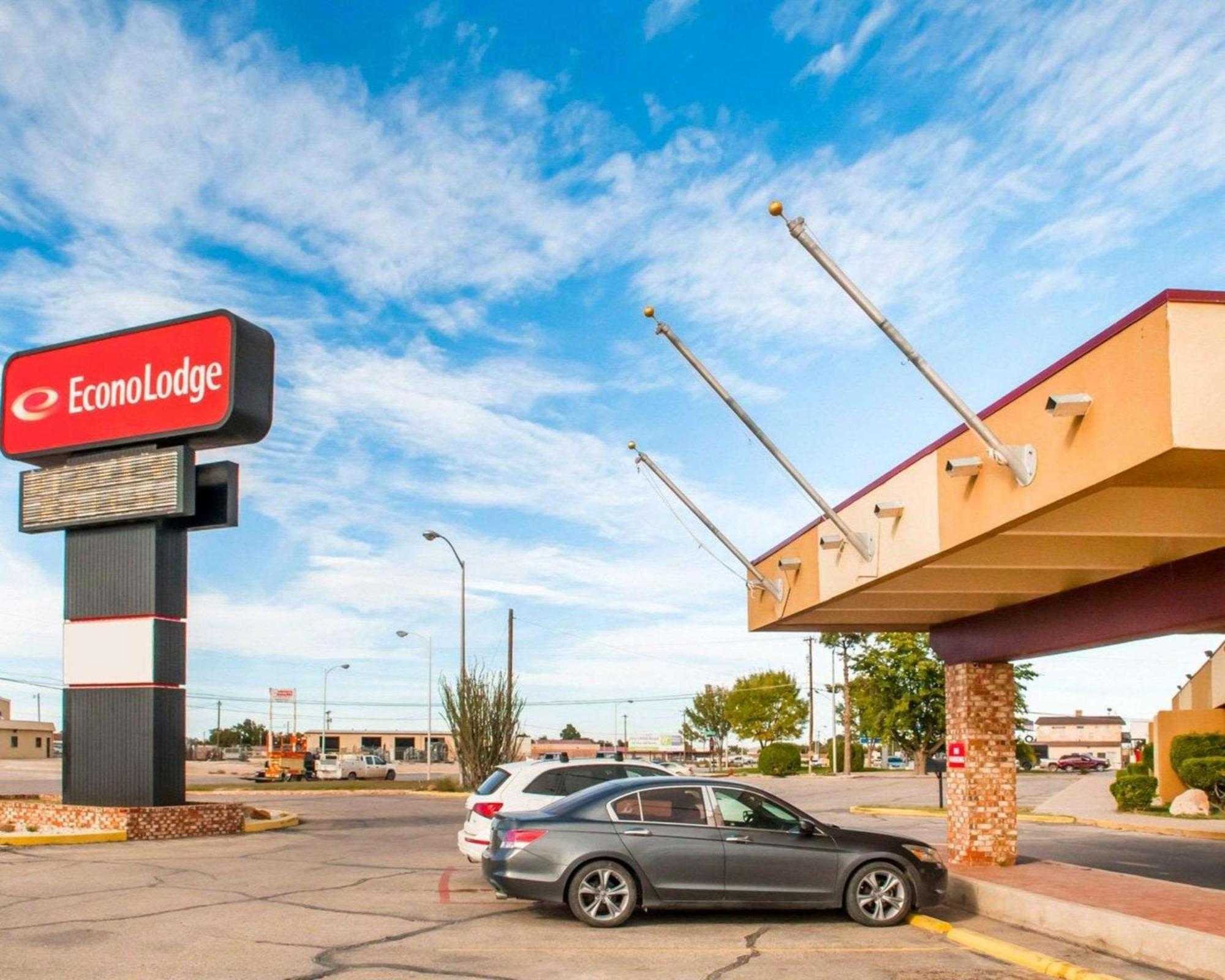 Econo Lodge Carlsbad Caverns Area Exterior photo