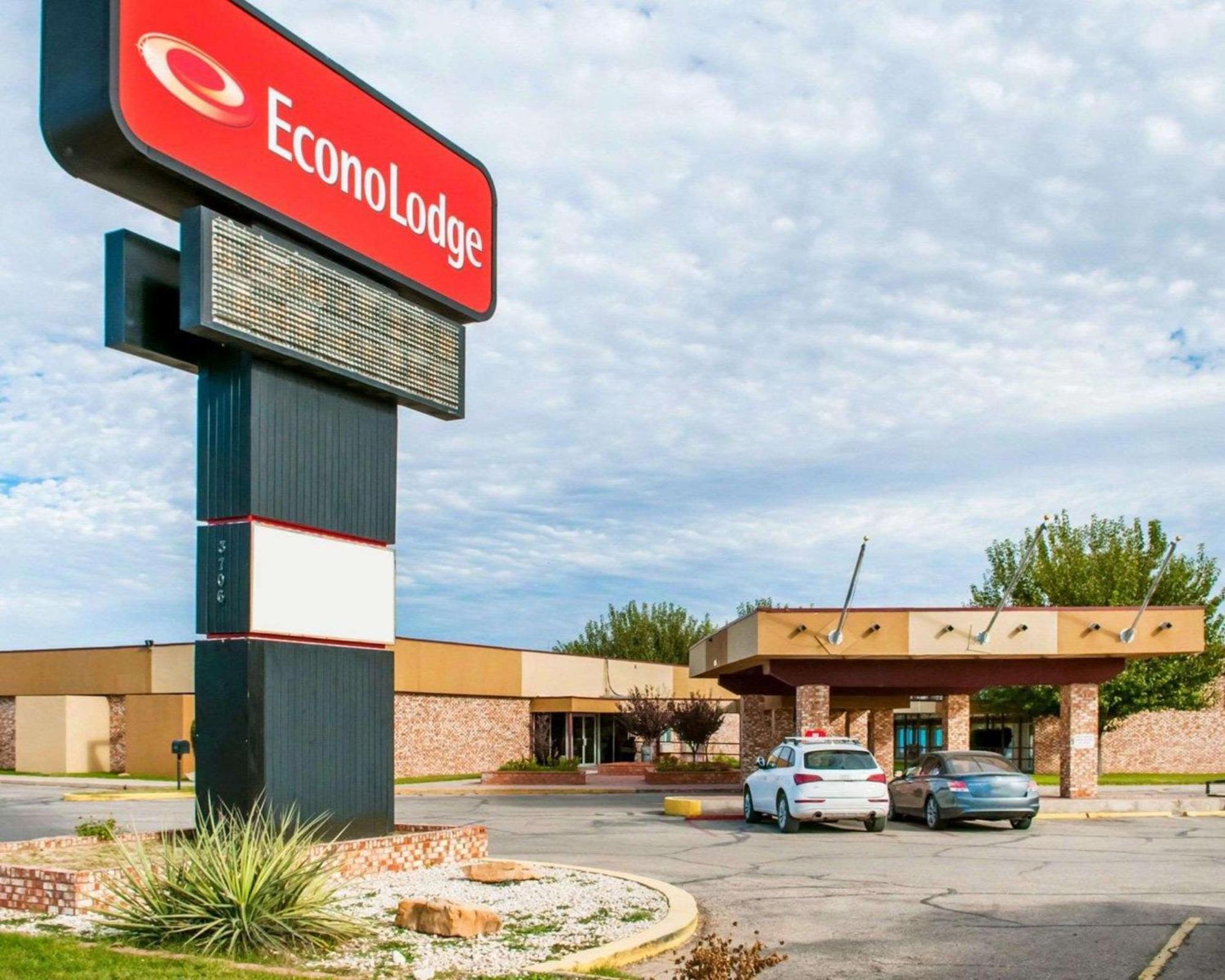 Econo Lodge Carlsbad Caverns Area Exterior photo