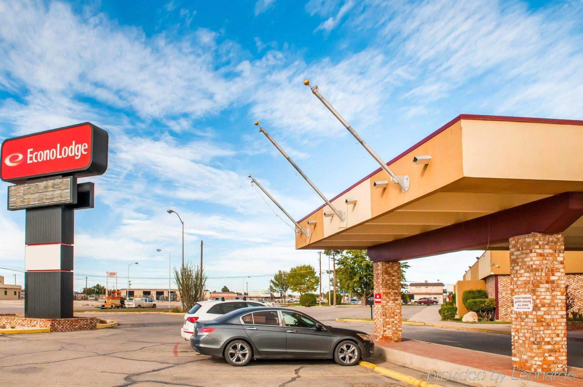 Econo Lodge Carlsbad Caverns Area Exterior photo